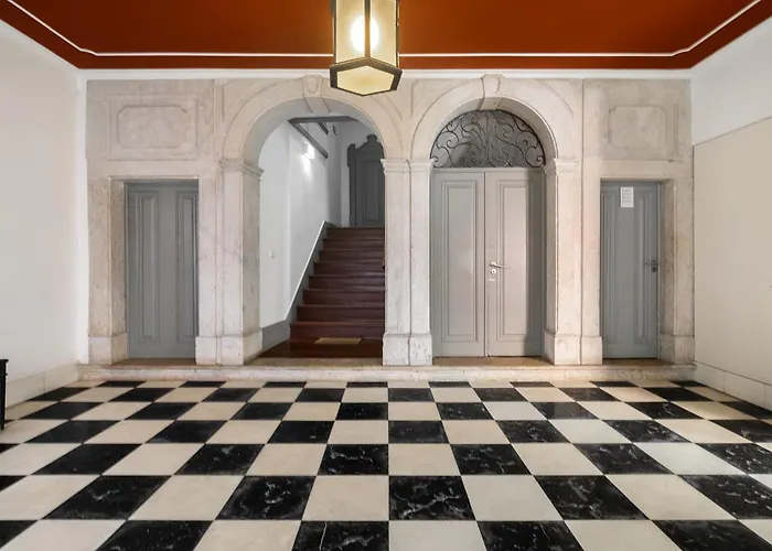 Whome Elegant Chiado Retreat Comfort In Lisbon's Heart 리스본