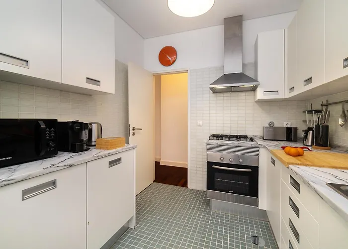 아파트 Whome Elegant Chiado Retreat Comfort In Lisbon's Heart *