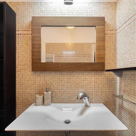 아파트 Whome Elegant Chiado Retreat Comfort In Lisbon's Heart