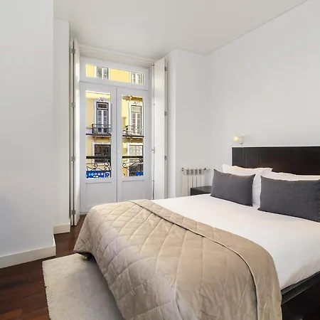 شقة Whome Elegant Chiado Retreat Comfort In Lisbon's Heart *